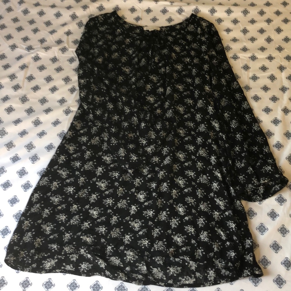 Socialite black and white dress